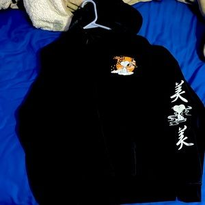 Warm black snoopy jacket for the perfect outfit